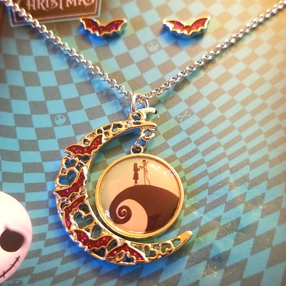 NBC Necklace & Earrings Set - Picture 3 of 10